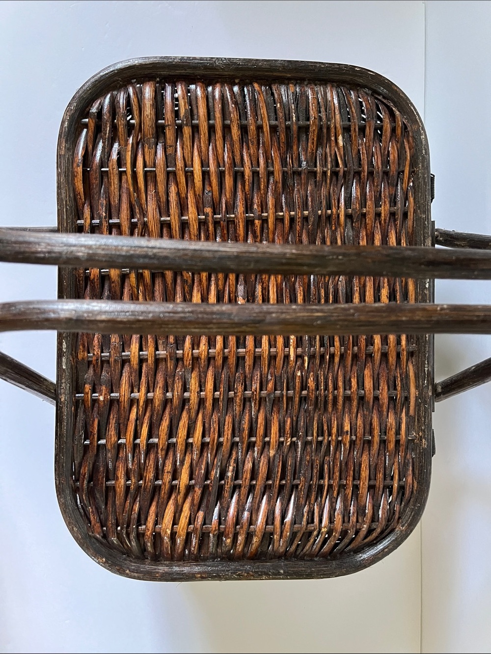 Vintage Woven Wicker Picnic Basket with Folding Bamboo Handles - Picture 6 of 9
